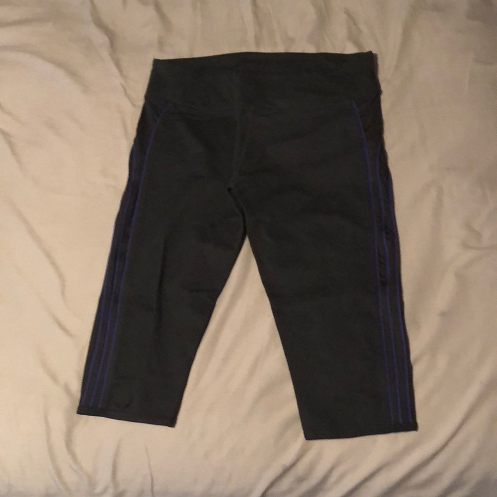 Knee length fabletics yoga leggings